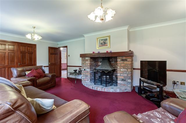  Image of 6 bedroom Detached house for sale in The Mount Congleton CW12 at The Mount  Congleton, CW12 4FD