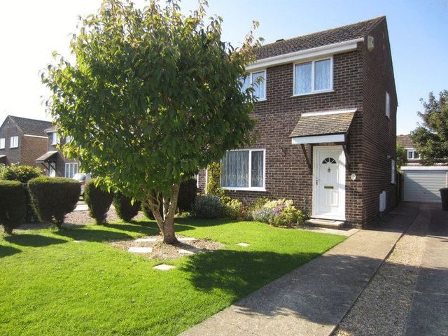  Image of 3 bedroom Semi-Detached house to rent in Bucklers Way Bournemouth BH8 at Bucklers Way Throop Bournemouth, BH8 0EW