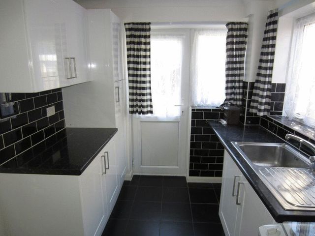  Image of 3 bedroom Semi-Detached house to rent in Bucklers Way Bournemouth BH8 at Bucklers Way Throop Bournemouth, BH8 0EW