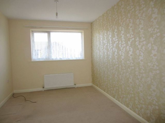  Image of 3 bedroom Semi-Detached house to rent in Bucklers Way Bournemouth BH8 at Bucklers Way Throop Bournemouth, BH8 0EW