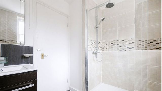  Image of 2 bedroom Flat for sale in Tibberton Square London N1 at Tibberton Square  London, N1 8SF