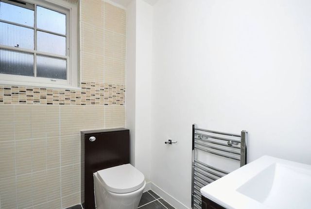  Image of 2 bedroom Flat for sale in Tibberton Square London N1 at Tibberton Square  London, N1 8SF