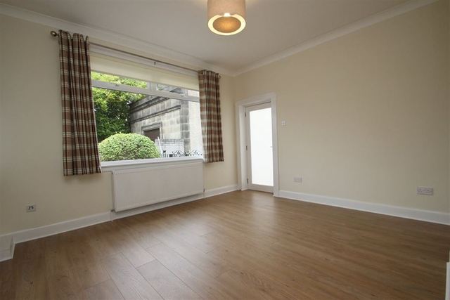  Image of 3 bedroom Bungalow to rent in Titwood Road Glasgow G41 at Strathbungo Glasgow Glasgow, G41 4DD