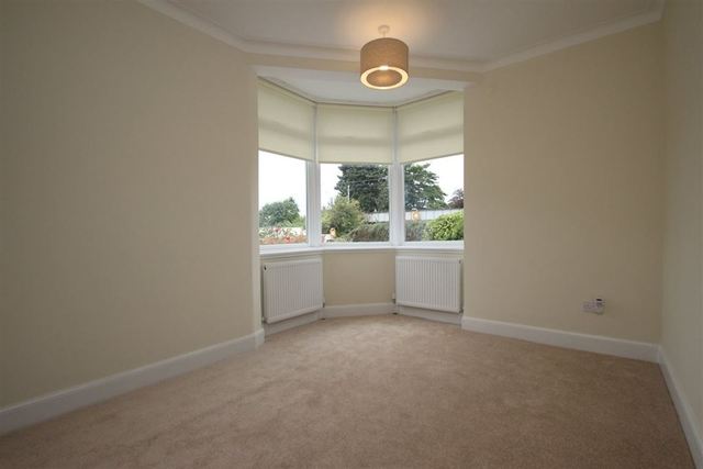  Image of 3 bedroom Bungalow to rent in Titwood Road Glasgow G41 at Strathbungo Glasgow Glasgow, G41 4DD