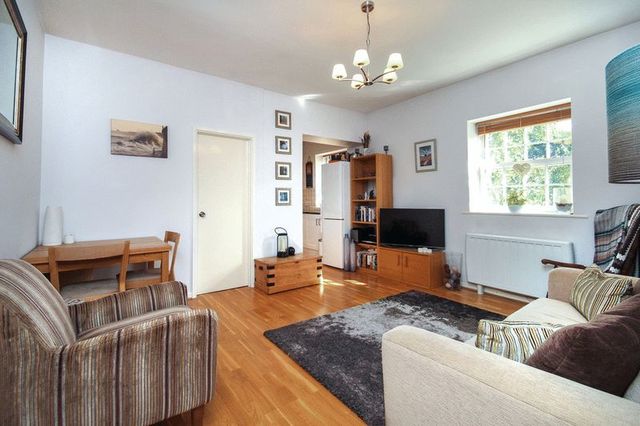  Image of 1 bedroom Flat for sale in Tring Station Tring HP23 at Tring Station  Tring, HP23 5SG