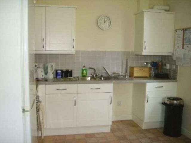  Image of 2 bedroom Flat to rent in Tuffley Lane Tuffley Gloucester GL4 at Tuffley Lane Tuffley Gloucester, GL4 0DL