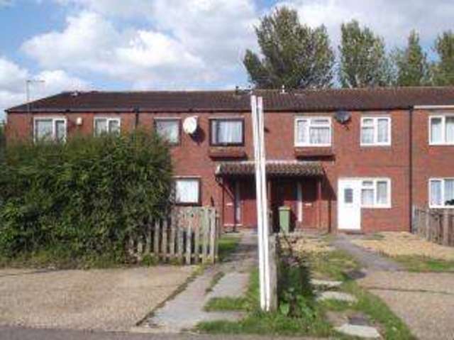  Image of 5 bedroom Terraced house for sale in Turnmill Avenue Springfield Milton Keynes MK6 at Springfield Milton Keynes Woughton on the Green, MK6 3JN