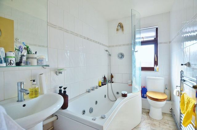  Image of 1 bedroom Property to rent in Union Drive London E1 at Union Drive  London, E1 4PG