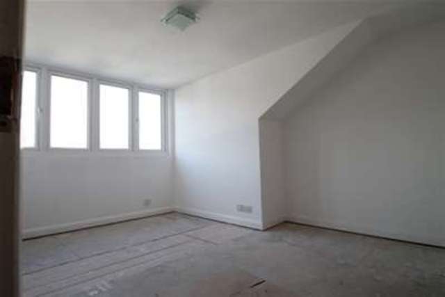  Image of 3 bedroom Detached house to rent in Upland Road South Croydon CR2 at South Croydon, CR2 6RE