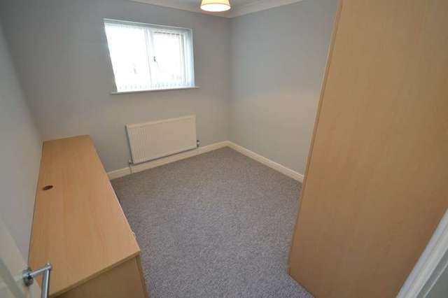  Image of 4 bedroom Detached house for sale in Upper Green Drive Tingley Wakefield WF3 at Tingley Wakefield West Yorkshire, WF3 1TD