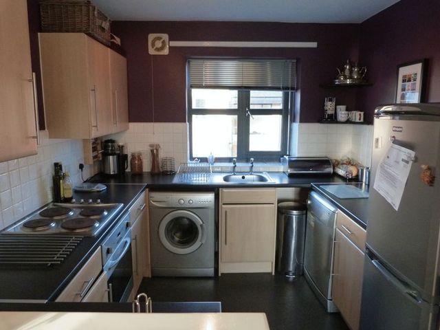  Image of 2 bedroom Flat for sale in Ventura Close Fallowfield Manchester M14 at Ventura Close  Manchester, M14 7EX