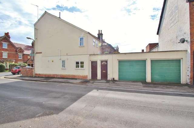  Image of 5 bedroom End of Terrace for sale in Victoria Road Abingdon OX14 at Abingdon, OX14 1DN