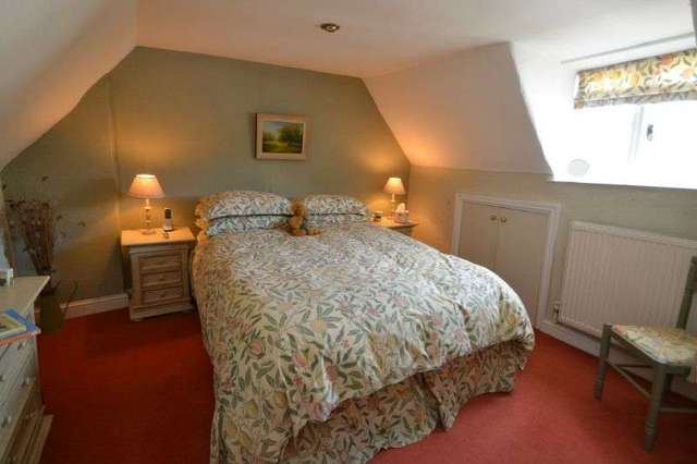  Image of 2 bedroom Cottage for sale in Victoria Road Topsham Exeter EX3 at Topsham, EX3 0EU