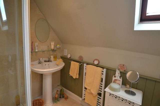  Image of 2 bedroom Cottage for sale in Victoria Road Topsham Exeter EX3 at Topsham, EX3 0EU