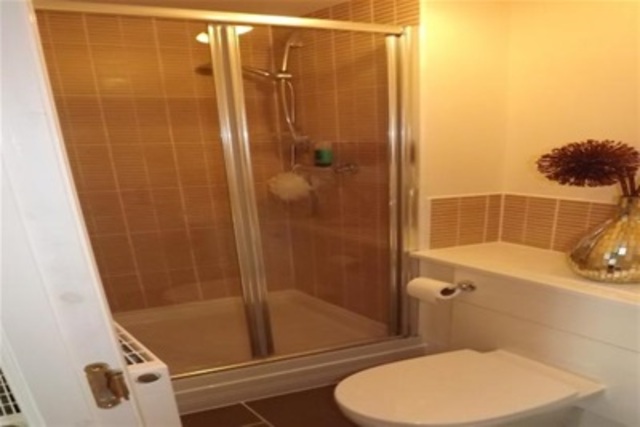  Image of 2 bedroom Flat to rent in Victoria Terrace Kilmarnock KA1 at Kilmarnock East Ayrshire East Ayrshire, KA1 3JR