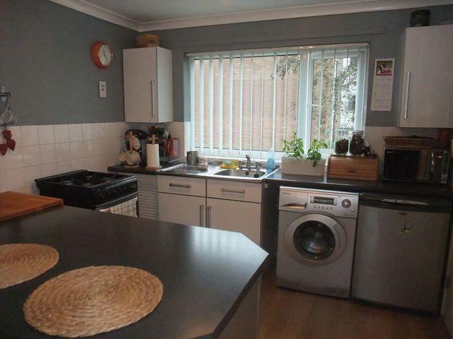  Image of 1 bedroom Flat to rent in Villa Court Madeley Telford TF7 at Villa Court Madeley Telford, TF7 5AG