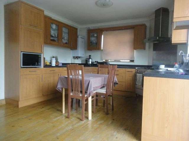  Image of 3 bedroom Detached house to rent in Wallasey Crescent Ickenham Uxbridge UB10 at Wallasey Crescent Ickenham Uxbridge, UB10 8SA