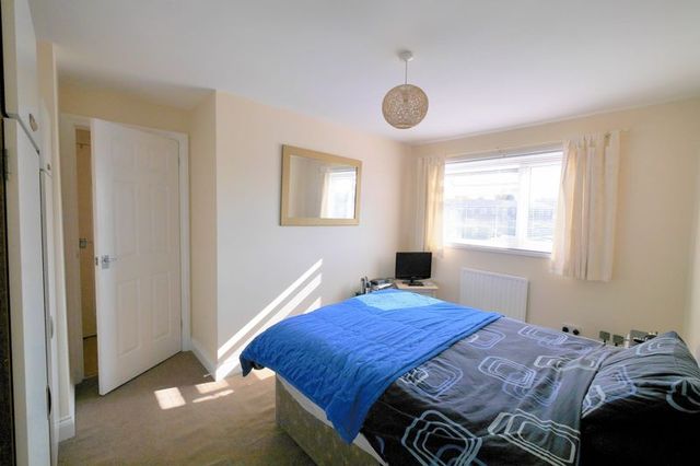  Image of 3 bedroom Terraced house for sale in Saxon Close Wallingford OX10 at Saxon Close  Wallingford, OX10 0SR