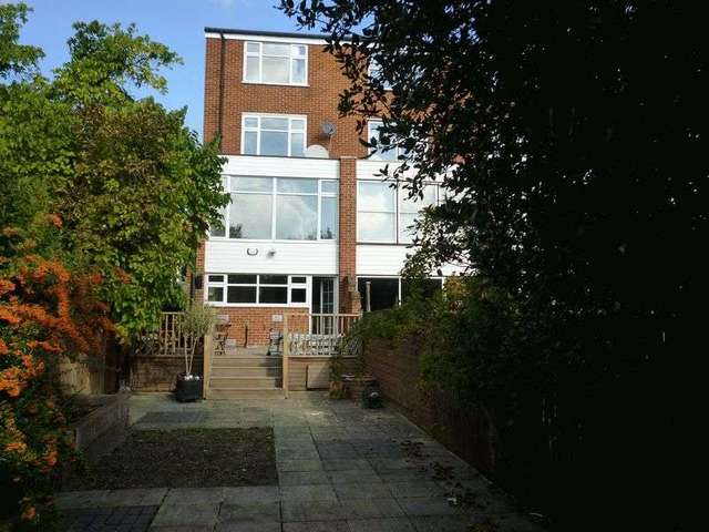  Image of 4 bedroom Detached house to rent in Cromer Villas Road London SW18 at Cromer Villas Road  Wandsworth, SW18 1PH