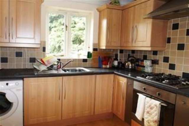  Image of 2 bedroom Detached house to rent in Victory Road London E11 at London, E11 1UL