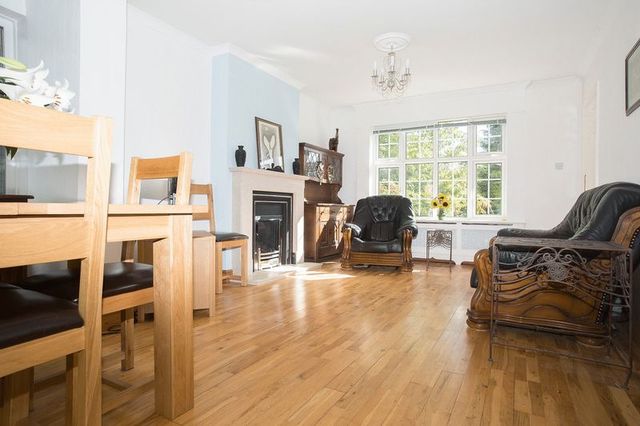  Image of 4 bedroom Detached house for sale in Warren Road Banstead SM7 at Warren Road  Banstead, SM7 1LA