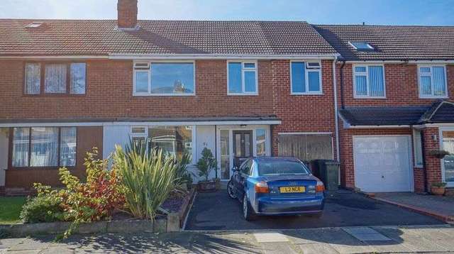  Image of 4 bedroom Semi-Detached house for sale in Weardale Avenue Forest Hall Newcastle upon Tyne NE12 at Weardale Avenue Forest Hall Newcastle Upon Tyne, NE12 7HY