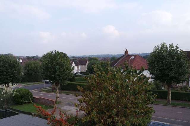  Image of 3 bedroom Semi-Detached house for sale in Well Approach Arkley Barnet EN5 at Well Approach  Barnet, EN5 3DY
