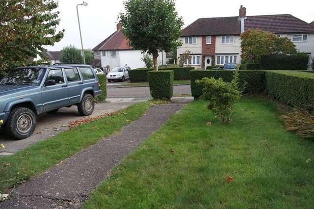  Image of 3 bedroom Semi-Detached house for sale in Well Approach Arkley Barnet EN5 at Well Approach  Barnet, EN5 3DY