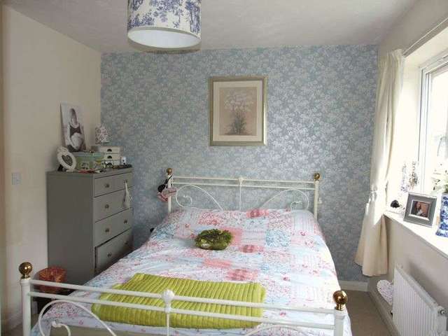  Image of 3 bedroom Semi-Detached house to rent in Wellington Street Loughborough LE11 at Wellington Street  Loughborough, LE11 1BZ