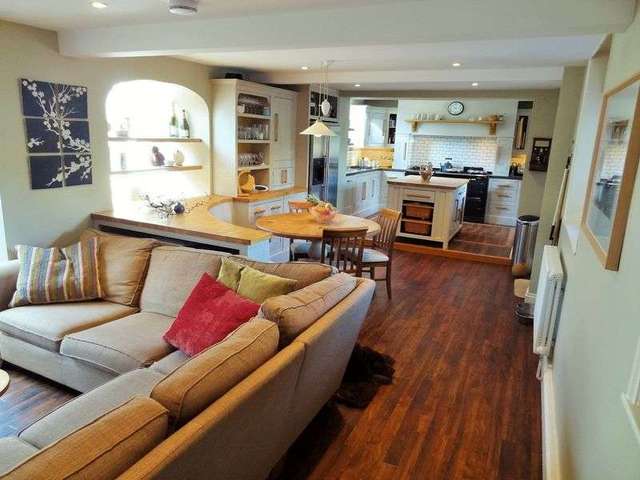  Image of 5 bedroom Detached house for sale in Wembdon Hill Wembdon Bridgwater TA6 at Wembdon Hill Wembdon Bridgwater, TA6 7PX