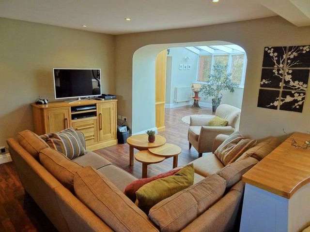  Image of 5 bedroom Detached house for sale in Wembdon Hill Wembdon Bridgwater TA6 at Wembdon Hill Wembdon Bridgwater, TA6 7PX