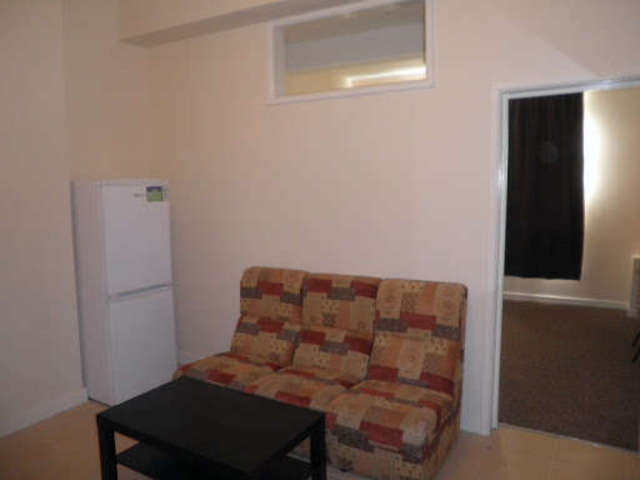  Image of 1 bedroom Flat to rent in West Luton Place Cardiff CF24 at West Luton Place  Cardiff, CF24 0EW