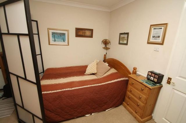  Image of 1 bedroom Flat for sale in West Wycombe Road High Wycombe HP11 at West Wycombe Road  High Wycombe, HP11 2LP