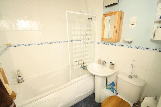  Image of 1 bedroom Flat for sale in West Wycombe Road High Wycombe HP11 at West Wycombe Road  High Wycombe, HP11 2LP