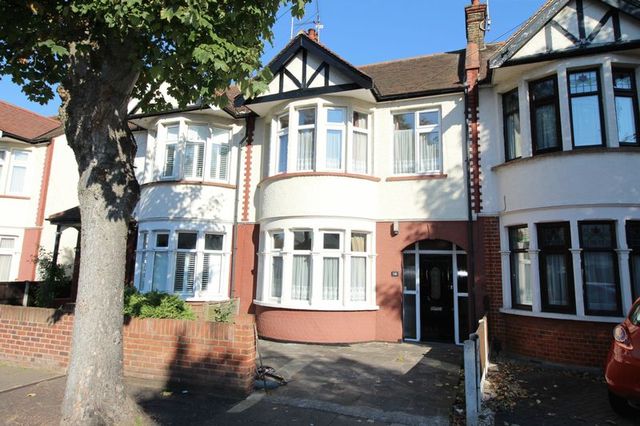  Image of 3 bedroom Terraced house to rent in Westbury Road Southend-on-Sea SS2 at Westbury Road  Southend-On-Sea, SS2 4DP