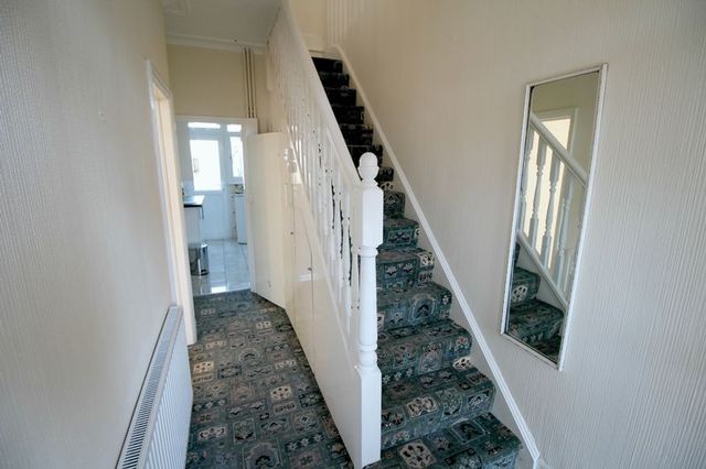  Image of 3 bedroom Terraced house to rent in Westbury Road Southend-on-Sea SS2 at Westbury Road  Southend-On-Sea, SS2 4DP