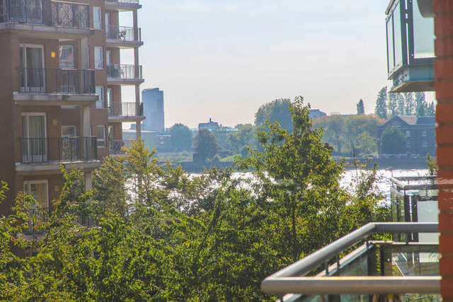  Image of 1 bedroom Flat for sale in Westferry Road London E14 at Canary Wharf, E14 3QA