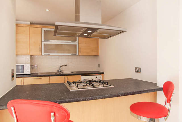  Image of 1 bedroom Flat for sale in Westferry Road London E14 at Canary Wharf, E14 3QA