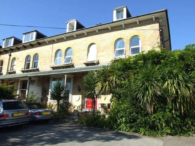  Image of 4 bedroom Flat to rent in Buxton Road Weymouth DT4 at Weymouth, DT4 9PJ