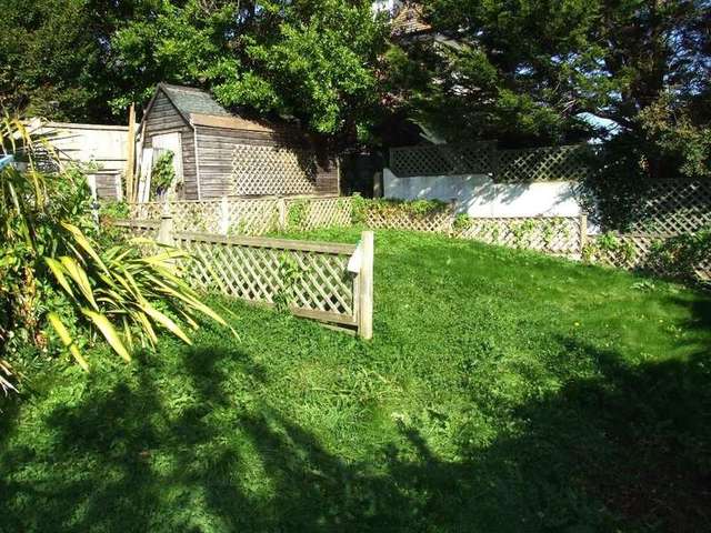  Image of 4 bedroom Flat to rent in Buxton Road Weymouth DT4 at Weymouth, DT4 9PJ