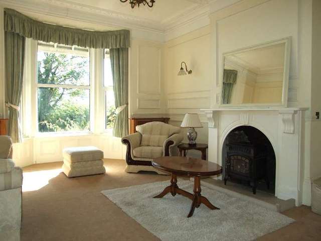  Image of 4 bedroom Flat to rent in Buxton Road Weymouth DT4 at Weymouth, DT4 9PJ
