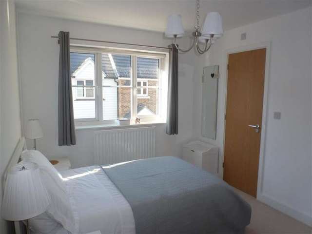  Image of 2 bedroom Flat for sale in Weymouth Road Wainscott Rochester ME3 at Wainscott Rochester Rochester, ME3 8FF