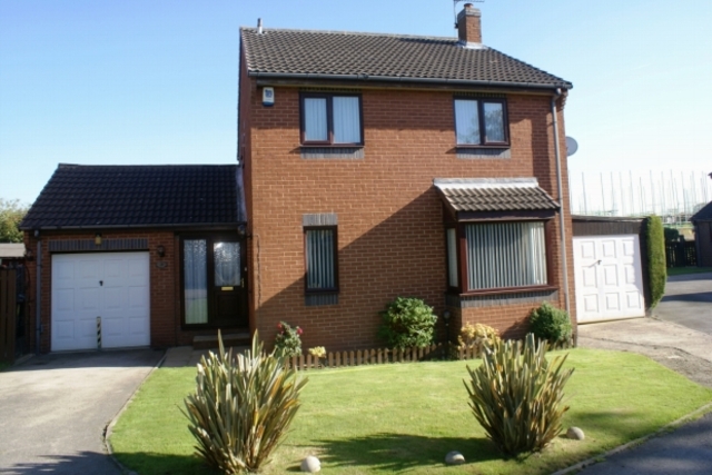  Image of 4 bedroom Detached house for sale in Birchfields Garth Leeds LS14 at BIRCHFIELDS GARTH WHINMOOR LEEDS, LS14 2JA