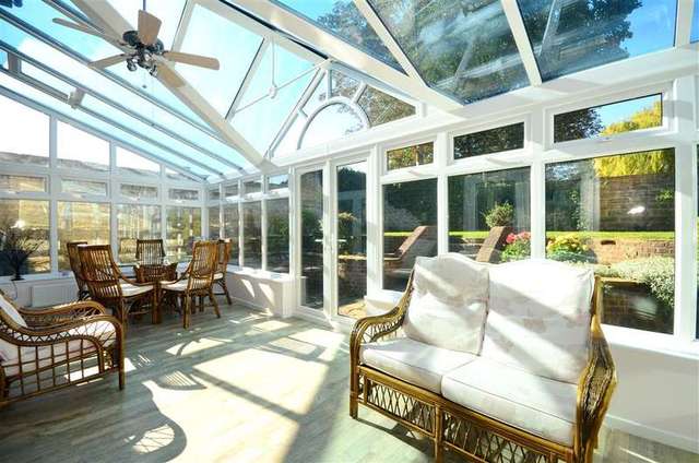  Image of 4 bedroom Detached house for sale in Whitchurch Close Maidstone ME16 at Maidstone Kent Maidstone, ME16 8UR