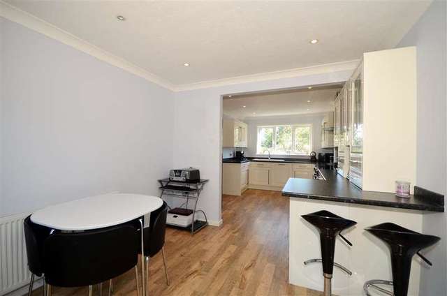  Image of 4 bedroom Detached house for sale in Whitchurch Close Maidstone ME16 at Maidstone Kent Maidstone, ME16 8UR