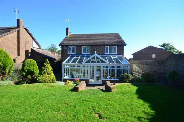  Image of 4 bedroom Detached house for sale in Whitchurch Close Maidstone ME16 at Maidstone Kent Maidstone, ME16 8UR
