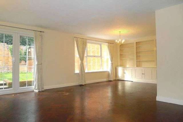  Image of 4 bedroom Detached house to rent in Leeward Gardens London SW19 at Leeward Gardens  Wimbledon, SW19 7QR