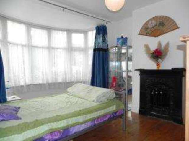  Image of 3 bedroom Terraced house for sale in Winchester Avenue London NW9 at London  Kingsbury, NW9 9SY