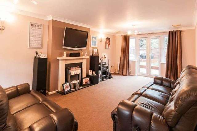  Image of 4 bedroom Detached house for sale in Windermere Drive Higham Ferrers Rushden NN10 at Windermere Drive Higham Ferrers Rushden, NN10 8NN