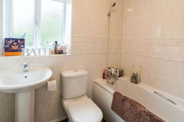  Image of 4 bedroom Detached house for sale in Windermere Drive Higham Ferrers Rushden NN10 at Windermere Drive Higham Ferrers Rushden, NN10 8NN